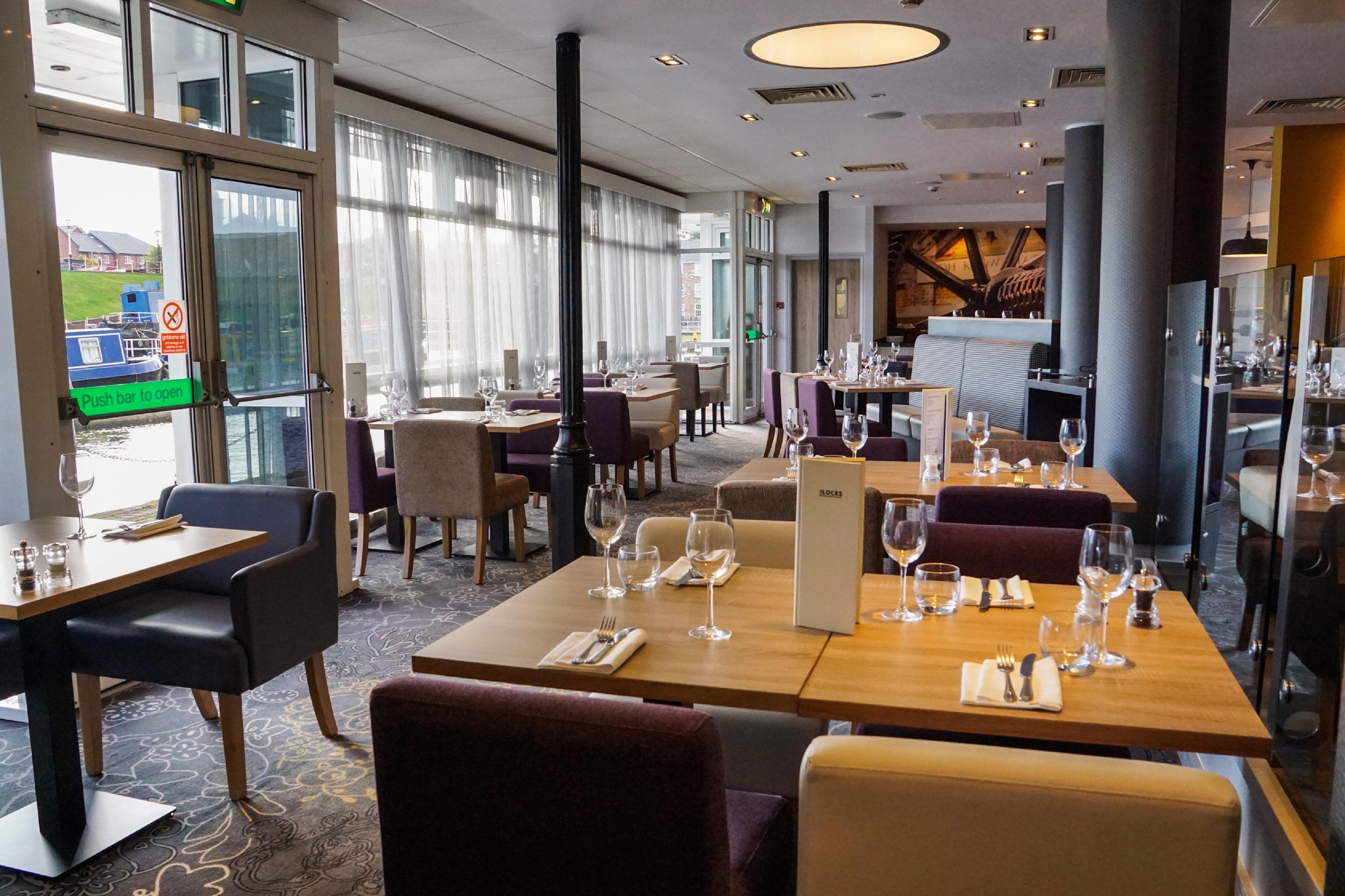Holiday Inn Ellesmere Port/Cheshire Oaks By Ihg מראה חיצוני תמונה